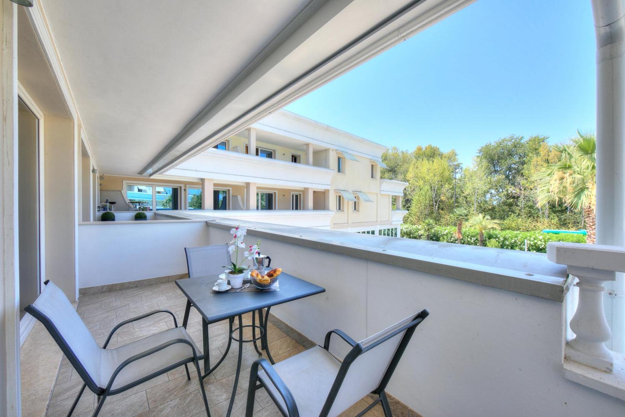 Rivoltella Apt With Pool 600M From Lake - Happy Rentals Desenzano del Garda Esterno foto